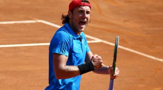pouille-calme-fognini-et-qualifie-les-bleus