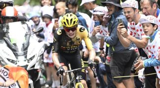 vingegaard-se-relance-evenepoel-perd-pied