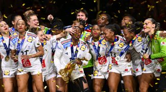 les-bleues-sur-le-toit-du-monde