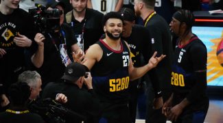 la-malediction-continue-pour-les-lakers-crucifies-par-un-tir-au-buzzer