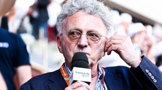 nelson-monfort-sechement-recadre-par-des-stars-du-sport