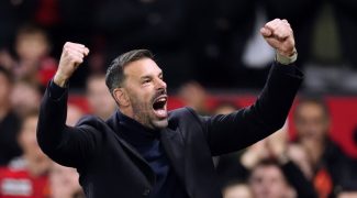 premiere-victorieuse-pour-van-nistelrooy-avec-mu