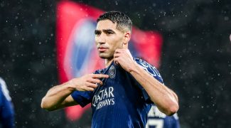 achraf-hakimi-en-boite-de-nuit-avec-des-joueurs-du-barca