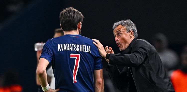 Khvicha Kvaratskhelia et Luis Enrique