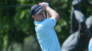 masters-rose-en-tete-pavon-en-difficulte