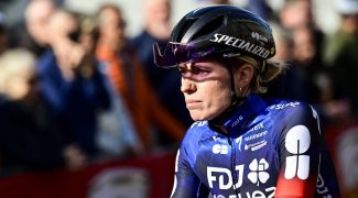 vuelta-vollering-prend-la-tete-du-general