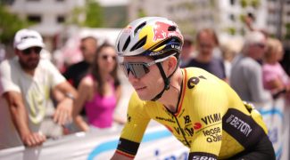 van-aert-doit-il-continuer